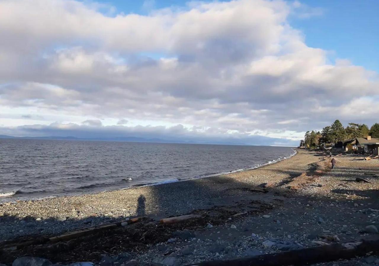 Oceanside Manor - Golf Course View Bed and Breakfast Qualicum Beach Eksteriør billede