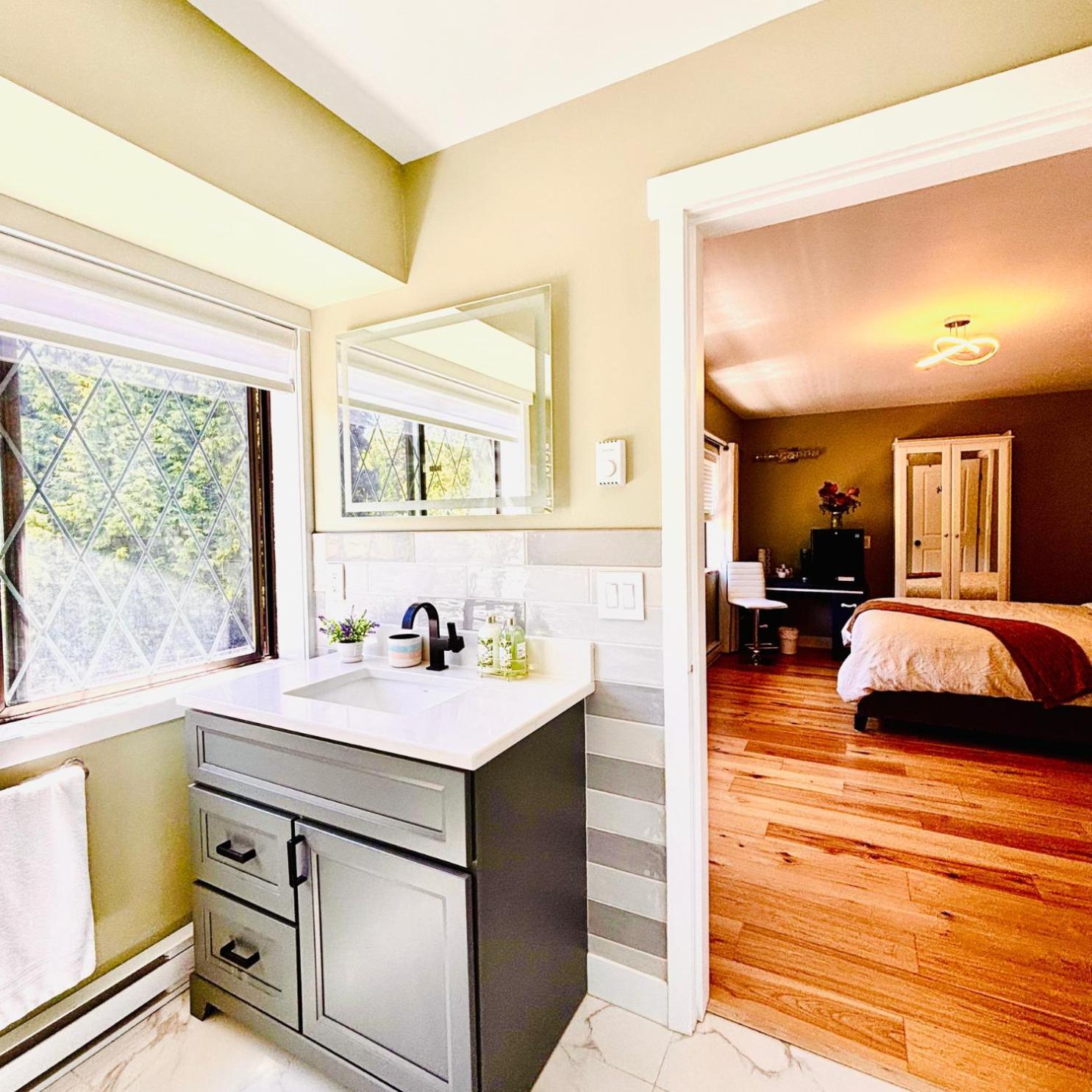 Oceanside Manor - Golf Course View Bed and Breakfast Qualicum Beach Eksteriør billede